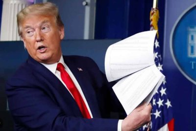 Fokus utama ketika penggal pertama beliau adalah 'membersihkan' Washington termasuk mengenakan had penggal ke atas Kongres, melindungi pekerja Amerika dan memulihkan kedaulatan undang-undang. - Foto Agensi