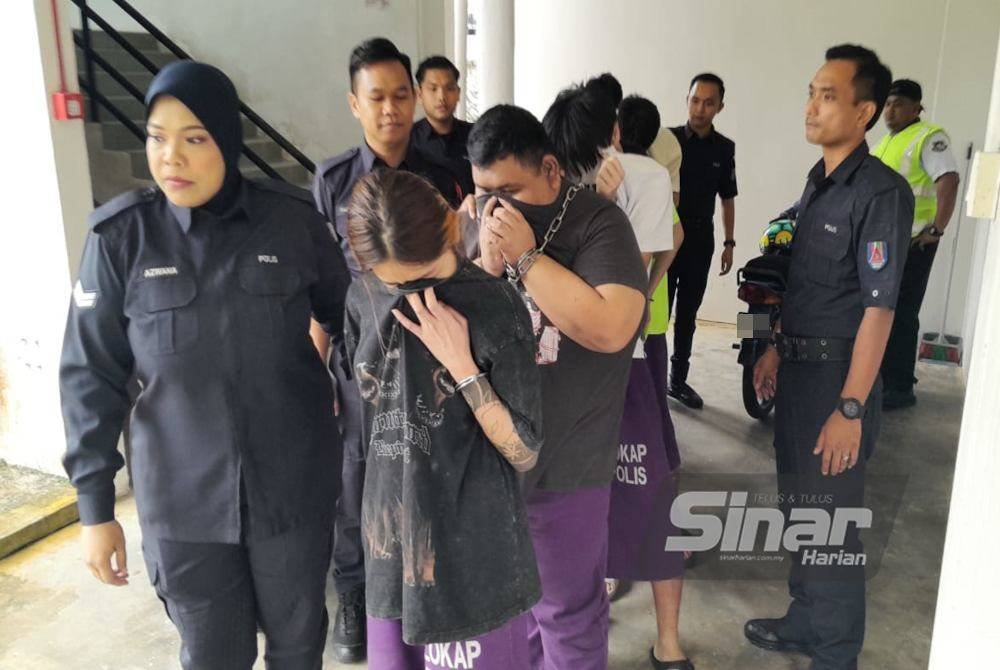 Sembilan individu mengaku salah di Mahkamah Majistret Kota Tinggi kerana melakukan ‘job scam’ menyasarkan warga United Kingdom.