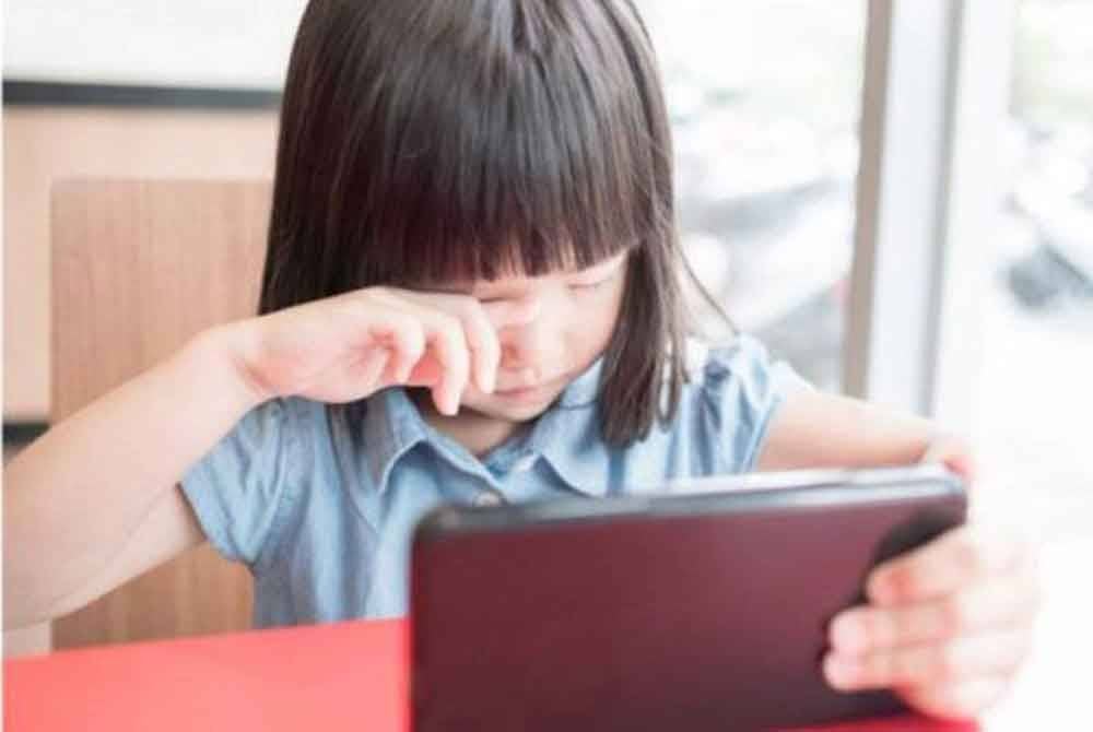 Singapura telah memperkenalkan langkah lebih ketat bagi mengawal penggunaan skrin dalam kalangan kanak-kanak di sekolah dan prasekolah. Gambar hiasan