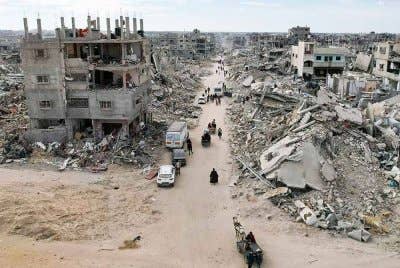 Kemusnahan akibat serang 15 bulan Zionis ke atas Gaza. - Foto: AFP