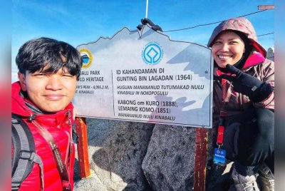 Norhayati berjaya menawan puncak Gunung Kinabalu buat kali ketiga manakala Abdul Muiz pertama kali menawan puncak tersebut. Foto ihsan Norhayati
Foto ihsan Norhayati