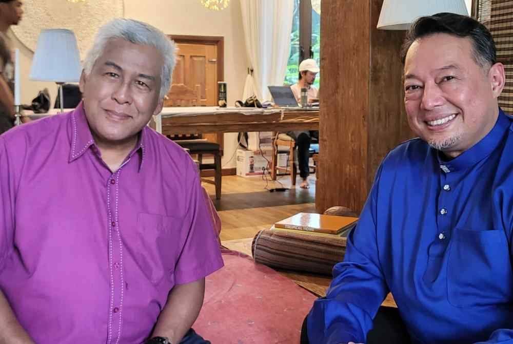 DARI kiri, Jalaluddin dan Ustaz Hanafi yang bersua ketika menjalani sesi rakaman sebuah rancangan televisyen baru-baru ini. -Foto: FACEBOOK USTAZ HANAFI