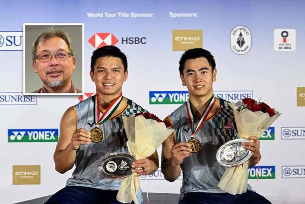 IMBAS KEMBALI...Sze Fei (kana) dan Nur Izzuddin ketika menjuarai Terbuka India Super 750 di New Delhi, Ahad lalu. GAMBAR KECIL: RAZIF