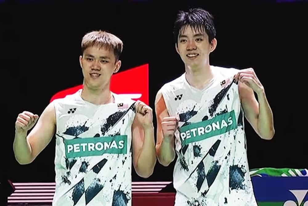 Wei Chong (kanan) dan Kai Wun menumpaskan pasangan Taiwan untuk mara ke suku akhir Masters Indonesia pada Jumaat.