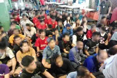 Operasi dijalankan menahan seramai 176 PATI di sekitar kawasan ini.