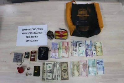 Barang kes yang dirampas bersama suspek.