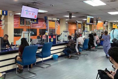 JPJ akan melaksanakan arahan pertukaran petugas kaunter JPJ yang bertugas melebihi lima tahun, melibatkan 1,907 petugas di seluruh negara. Gambar hiasan