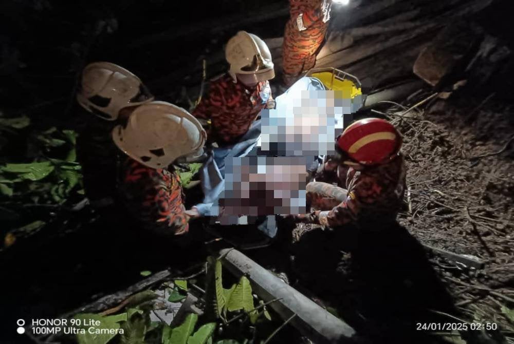 Mayat mangsa berjaya dikeluarkan kira-kira 30 jam selepas kemalangan berlaku.