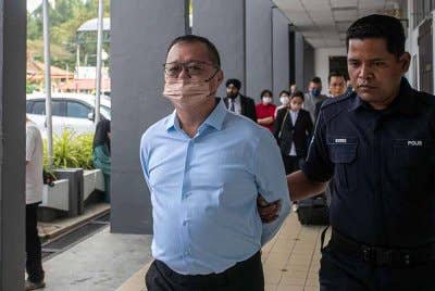 Datuk Lee Hyen Sip@Simon, 52, mengaku tidak bersalah di Mahkamah Sesyen Taiping atas lima pertuduhan pecah amanah wang syarikatnya berjumlah RM551,130 sejak tahun 2020.
