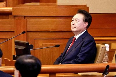 Pendakwa raya Korea Selatan pada Sabtu sekali lagi memohon untuk melanjutkan tempoh penahanan Presiden Yoon Suk Yeol bagi siasatan berhubung percubaan melaksanakan undang-undang tentera yang gagal bulan lepas.