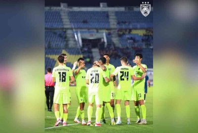 Pemain JDT meraikan jaringan Juan Muniz dalam aksi Liga Super di Stadium Sultan Mizan Zainal Abidin. Foto Johor Southern Tigers