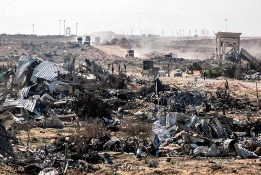 Lima rakyat Palestin, termasuk seorang kanak-kanak, cedera pada Ahad apabila tentera Israel melepaskan tembakan ke arah sekumpulan penduduk yang kehilangan tempat tinggal di tengah Gaza. Foto fail AFP