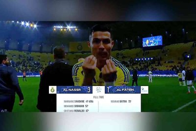 Reaksi kecewa Ronaldo selepas perlawanan tamat.