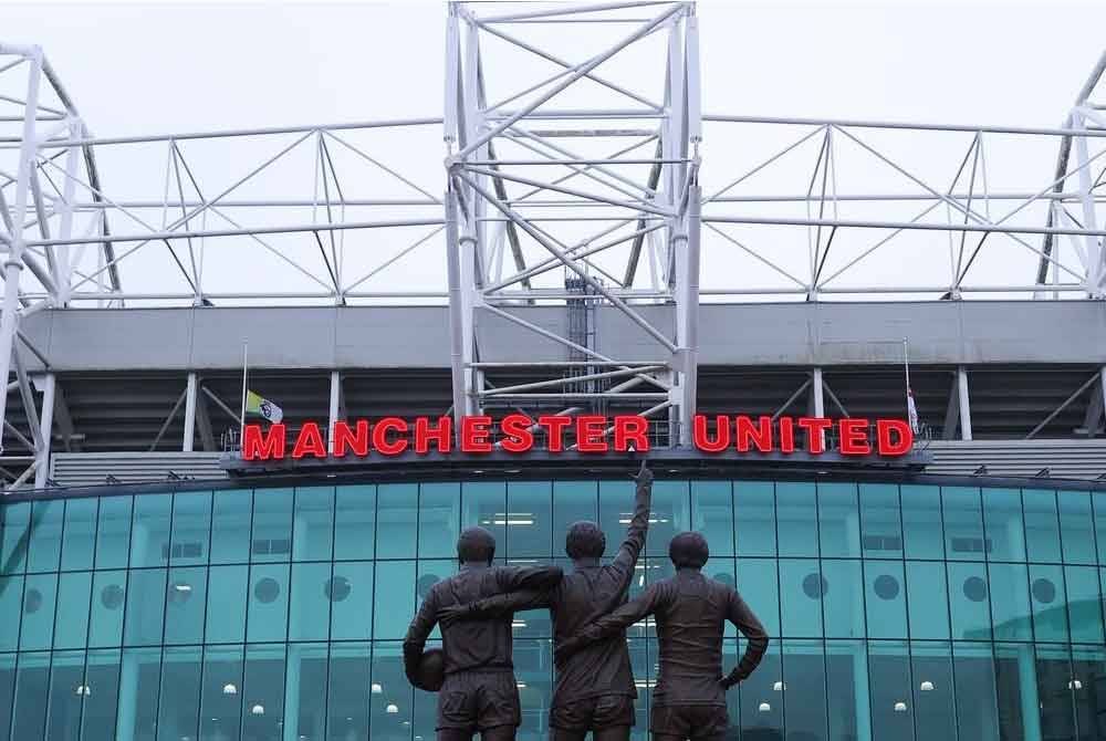 Stadium Old Trafford venue keramat Manchester United. Foto Agensi
