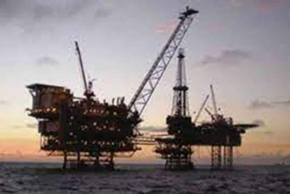 MIDF optimis sebaik saja dasar tenaga AS dilaksanakan sepenuhnya, syarikat-syarikat perkhidmatan dan peralatan O&G Malaysia dapat meneroka peningkatan permintaan terhadap penyelesaian cari gali serta pengangkutan bahan api. - Gambar hiasan