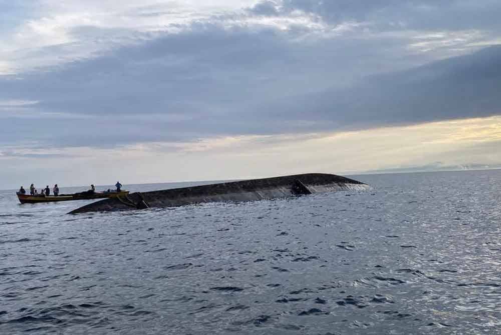 Seorang kapten hilang setelah sebuah kapal kargo dilaporkan karam kira-kira 1.8 batu nautika dari Tanjung Perapat, Lawas, Sarawak lewat malam Isnin. Foto hiasan