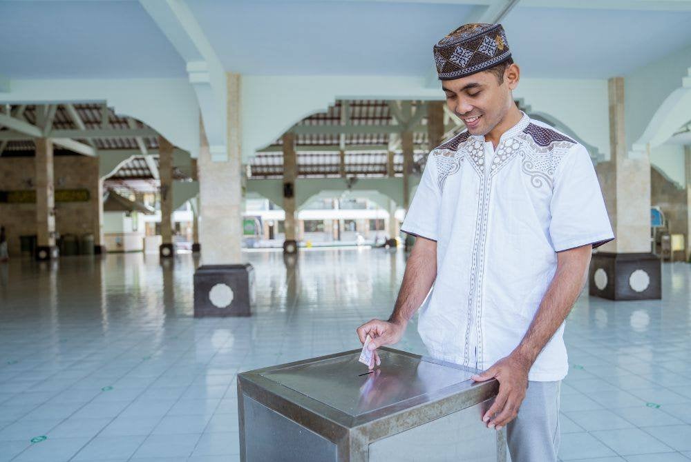 UMAT Islam juga boleh memberikan bantuan kemanusiaan untuk meringankan penderitaan rakyat Palestin, sekali gus membangunkan semula bumi Gaza yang hancur dibadai rejim Zionis.-Foto: CANVA