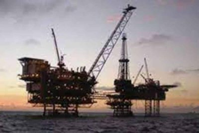 MIDF optimis sebaik saja dasar tenaga AS dilaksanakan sepenuhnya, syarikat-syarikat perkhidmatan dan peralatan O&G Malaysia dapat meneroka peningkatan permintaan terhadap penyelesaian cari gali serta pengangkutan bahan api. - Gambar hiasan