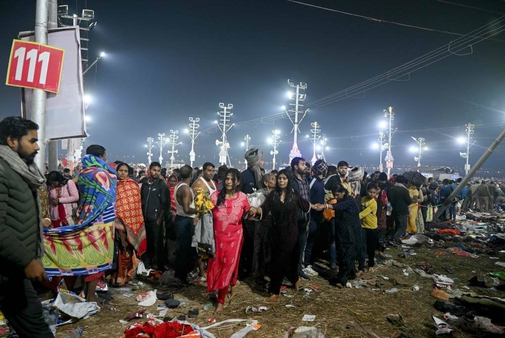 Sekurang-kurangnya 40 maut dalam insiden rempuhan ketika upacara mandi suci sempena Festival Hindu Maha Kumbh di negeri Uttar Pradesh, utara India. Foto AFP