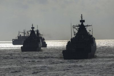 Kerajaan perlu mengambil pendekatan yang bukan sahaja dapat mengurangkan ketegangan maritim malah memastikan hubungan baik antara Malaysia dan Indonesia terus terpelihara. 