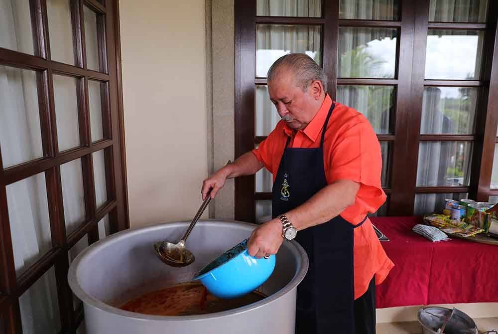 Berkongsi hobi yang sama dengan adinda Seri Paduka Baginda,Tengku Ampuan Pahang, Tunku Azizah Aminah Maimunah Iskandariah, Sultan Ibrahim turut dikenali sebagai pemimpin yang meminati seni kulinari.