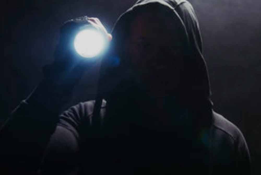 Orang ramai dinasihatkan agar berwaspada terhadap individu yang menyamar sebagai Pegawai Penguat Kuasa Agama Jabatan Agama Islam Pahang (JAIP). Gambar hiasan