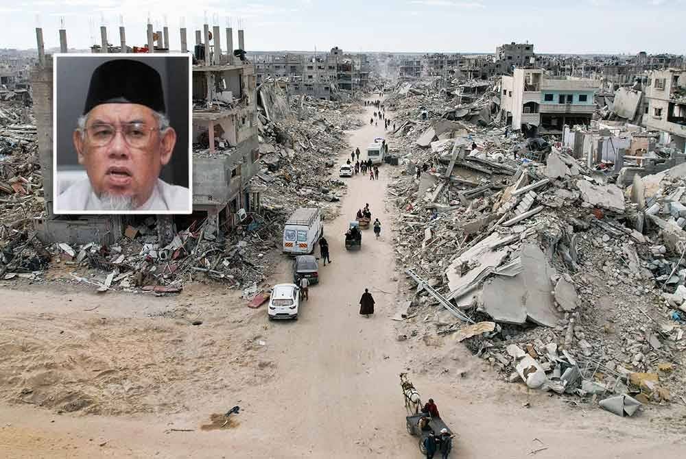 Malaysia akan menggerakkan usaha pembinaan sekolah, hospital dan masjid di Gaza sebagai usaha permulaan dalam membantu membangunkan semula kawasan berkenaan. Gambar fail (Gambar kecil: Mohd Azmi Abdul Hamid)