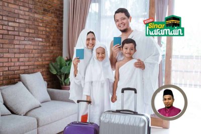 DI Makkah dan Madinah, terdapat ramai ulama dan imam yang berasal dari pelbagai mazhab. Mereka secara umumnya tidak memaksa dan jemaah haji serta umrah bebas mengikuti mazhab masing-masing dalam menunaikan ibadah berkenaan. -Foto: CANVA/ Gambar kecil: USTAZ MUHAMAD AZLAN MD ARIS