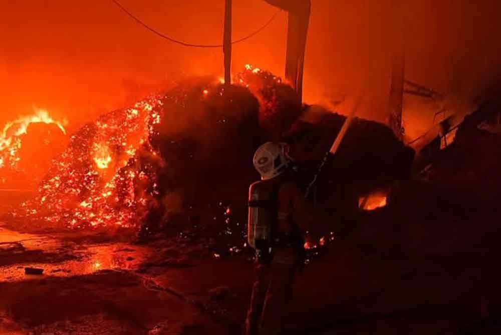 Anggota bomba bukan sahaja perlu menjadi lebih kuat secara fizikal, tetapi juga lebih kukuh dari segi mental dan emosi.
