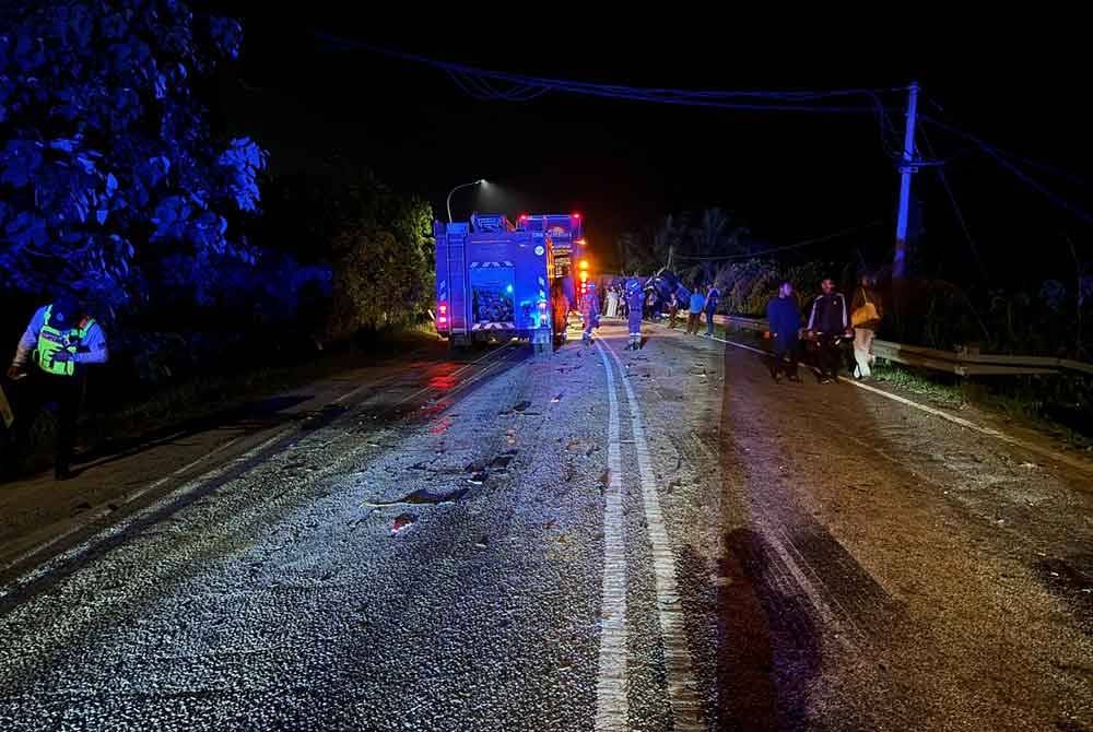 Lokasi kemalangan di Gua Musang pada Sabtu.