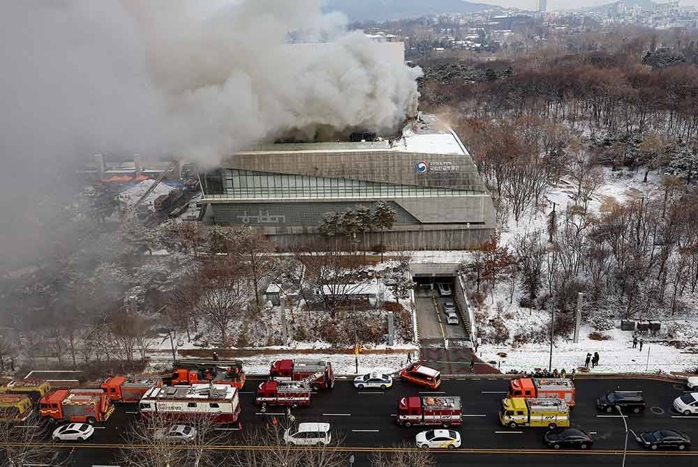 Muzium Nasional Hangeul di Seoul terbakar pada pagi Sabtu. Foto AFP