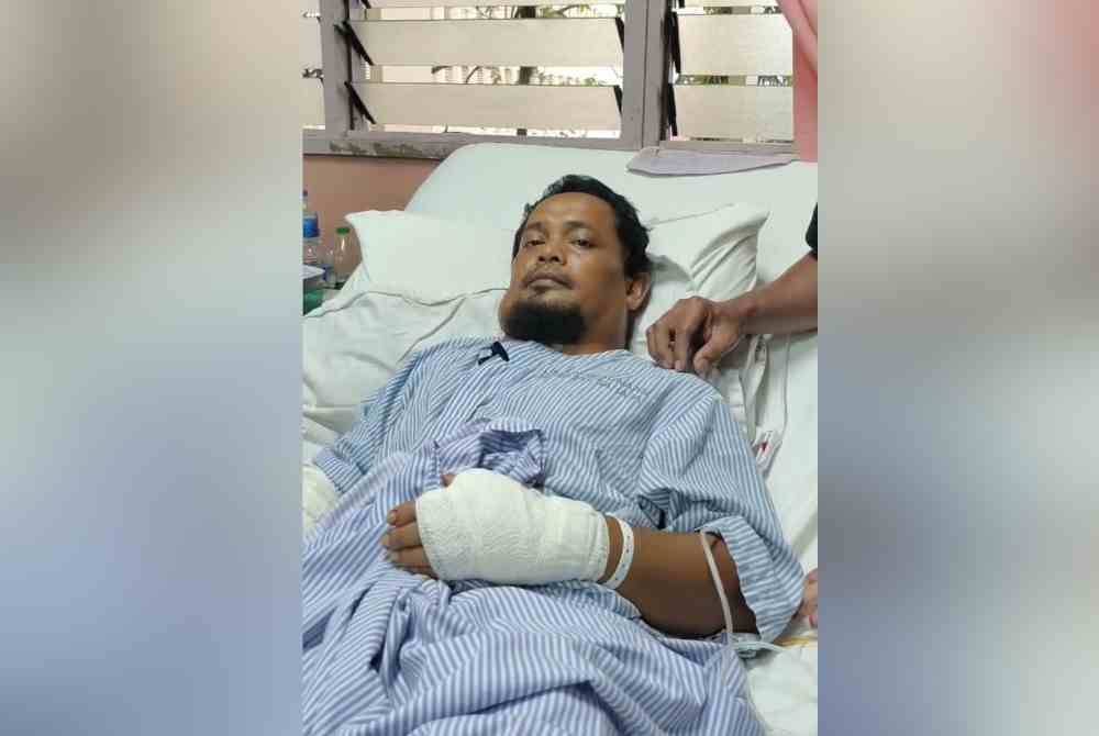 Nik Azehar semakin pulih dan kini dirawat di HSNZ, Kuala Terengganu.