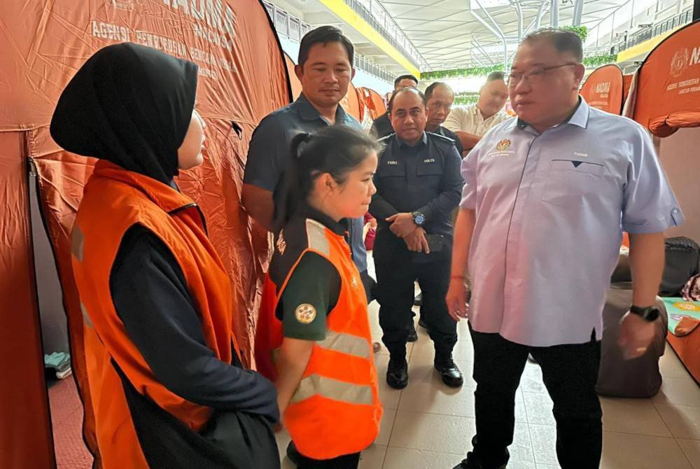 King Sing berkata, banjir yang berlaku terlalu besar hingga beliau dan pasukannya telah tidak menang tangan dalam membantu penduduk Bintulu dan kawasan Dewan Undangan Negeri Dudong.