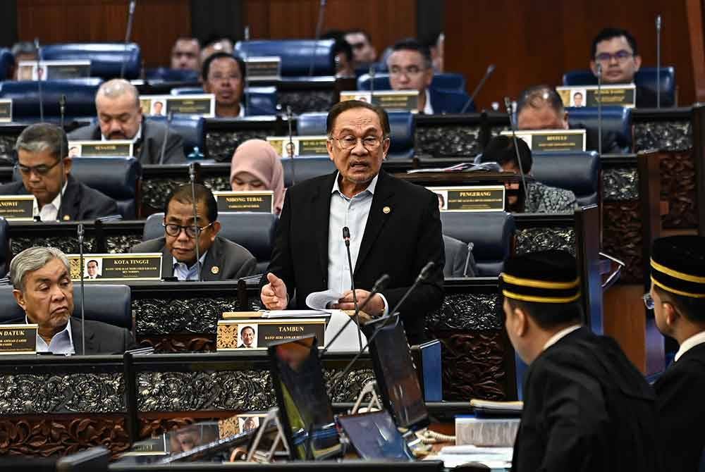 Anwar ketika sesi PMQT di Dewan Rakyat pada Selasa.