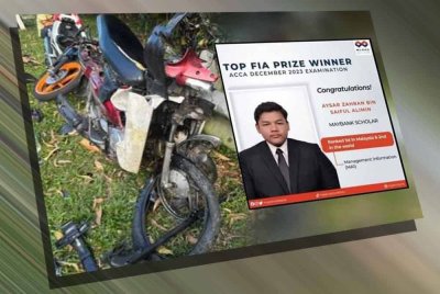 Keadaan motosikal ditunggang Aysar Zahran selepas terbabit kemalangan melibatkan enam kenderaan di Jalan Hulu Langat-Ampang pada Ahad lalu.