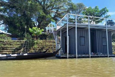 FLOODCOM ditempatkan di Kampung Bantal, Ulu Tembeling, Jerantut, Pahang untuk kegunaan APM negeri tersebut. - Foto: Nuklear Malaysia