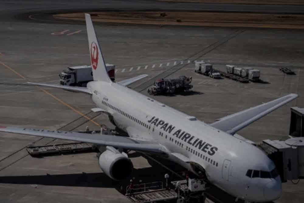 Dua bekas kapten itu minum arak melebihi had walaupun mengetahui peraturan yang mengehadkan jumlah alkohol yang diambil 12 jam sebelum penerbangan dijadualkan.