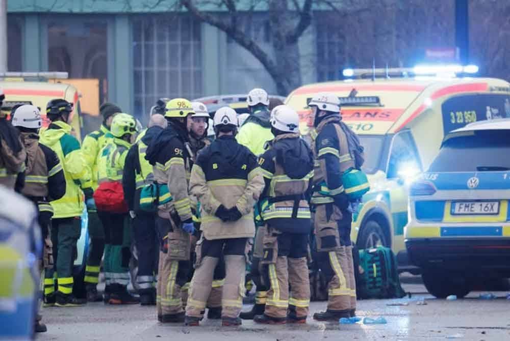 Insiden berlaku sekitar tengah hari di sebuah pusat pendidikan dewasa di Örebro, kira-kira 160 kilometer di barat Stockholm. Foto Reuters
