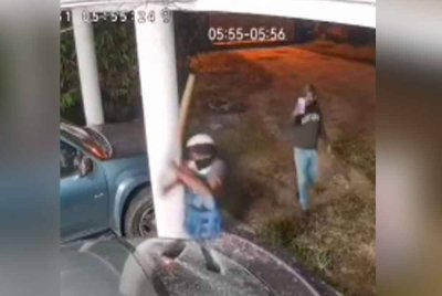 Tangkap layar rakaman CCTV berhubung kejadian berkenaan. 