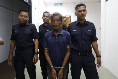 Seorang lelaki mengaku tidak bersalah di Mahkamah Sesyen Teluk Intan pada Rabu atas pertuduhan merogol anak perempuannya tahun lalu.