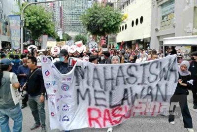 Himpunan Rakyat Benci Rasuah yang diadakan pada 25 Januari lalu di hadapan sebuah pusat beli-belah terkemuka di Kuala Lumpur.