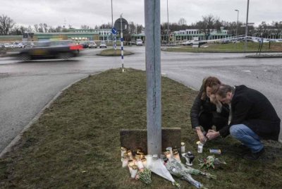 Pihak berkuasa sebelum ini menyatakan kira-kira 10 orang maut dan masih belum jelas berapa banyak yang cedera dalam kejadian itu. Foto AFP