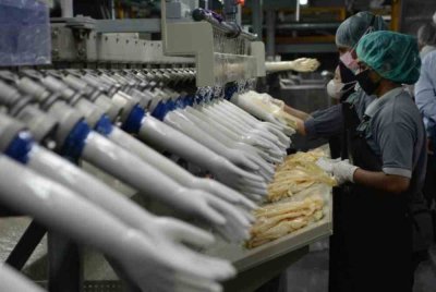 Kerajaan menetapkan gaji minimum baharu daripada RM1,500 kepada RM1,700 sebulan berkuat kuasa 1 Februari lalu.