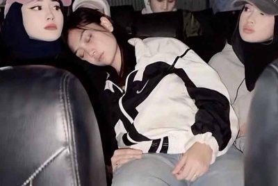 Tangkap layar perkongsian keadaan Eyka selepas ditemukan selamat. TikTok @elya217.