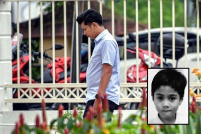 Zaim Ikhwan Zahari hadir pada hari keempat perbicaraan kes yang dihadapinya iaitu mengabaikan kanak-kanak autistik Zayn Rayyan Abdul Matin yang berusia enam tahun, di Mahkamah Sesyen pada Khamis. Foto Bernama, gambar kecil: Zayn Rayyan