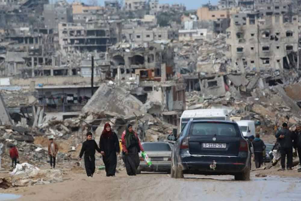 Presiden Amerika Syarikat (AS), Donald Trump mencadangkan Washington 'mengambil alih' Gaza dan membangunkannya semula. - Foto AFP