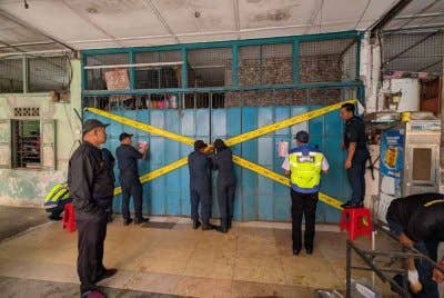 Antara premis yang dikendalikan warga asing diarah tutup serta-merta kerana didapati menjalankan perniagaan tanpa lesen.