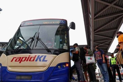  Rapid KL menyediakan perkhidmatan bas perantara ke Batu Caves secara percuma sempena sambutan Thaipusam. Gambar hiasan