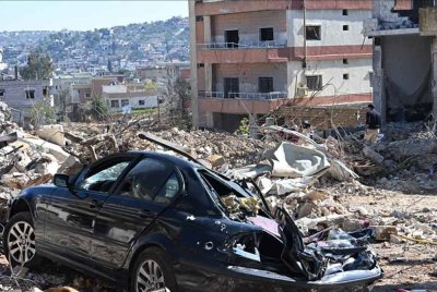 Pesawat perang Israel melancarkan serangan udara pada Jumaat ke atas bandar Baisariyeh di daerah Sidon, selatan Lubnan.