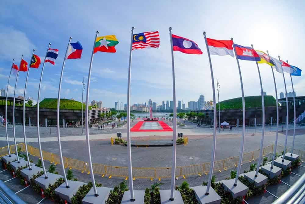 ASEAN telah melalui beberapa pembaharuan sejak penubuhannya melalui Deklarasi Bangkok pada tahun 1967.